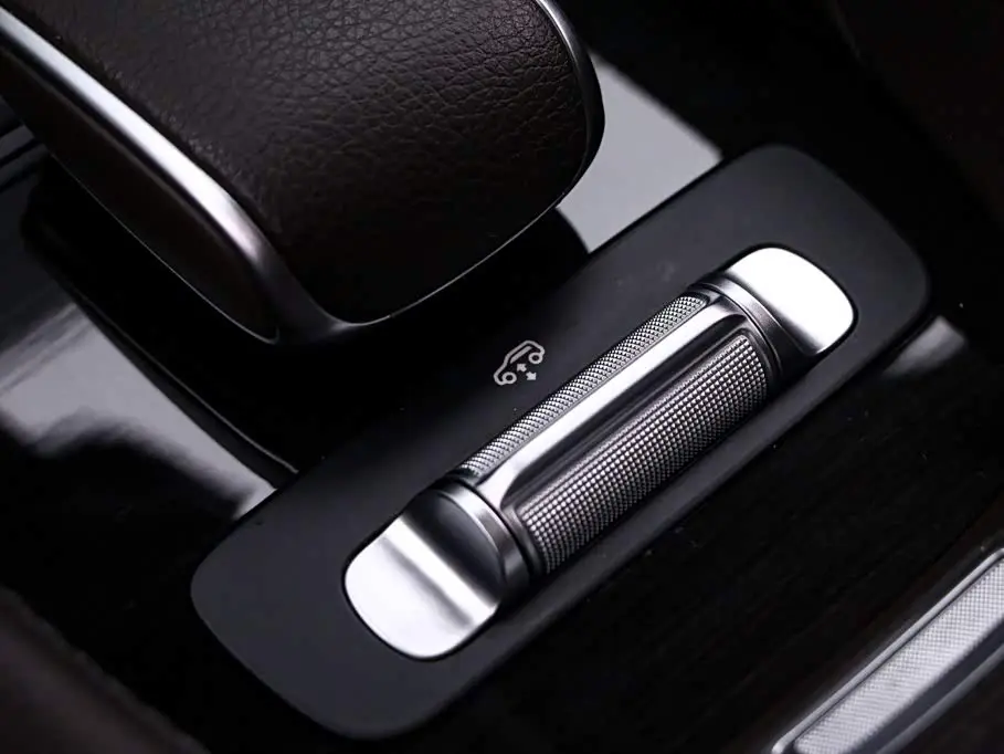 Mercedes-Benz GLS 2022 — Photo 12/20