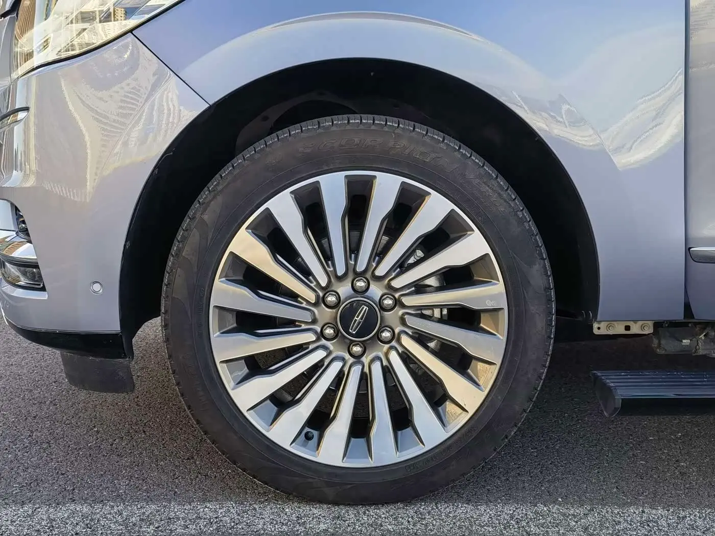 Lincoln Navigator 2019 — Фото 20/20