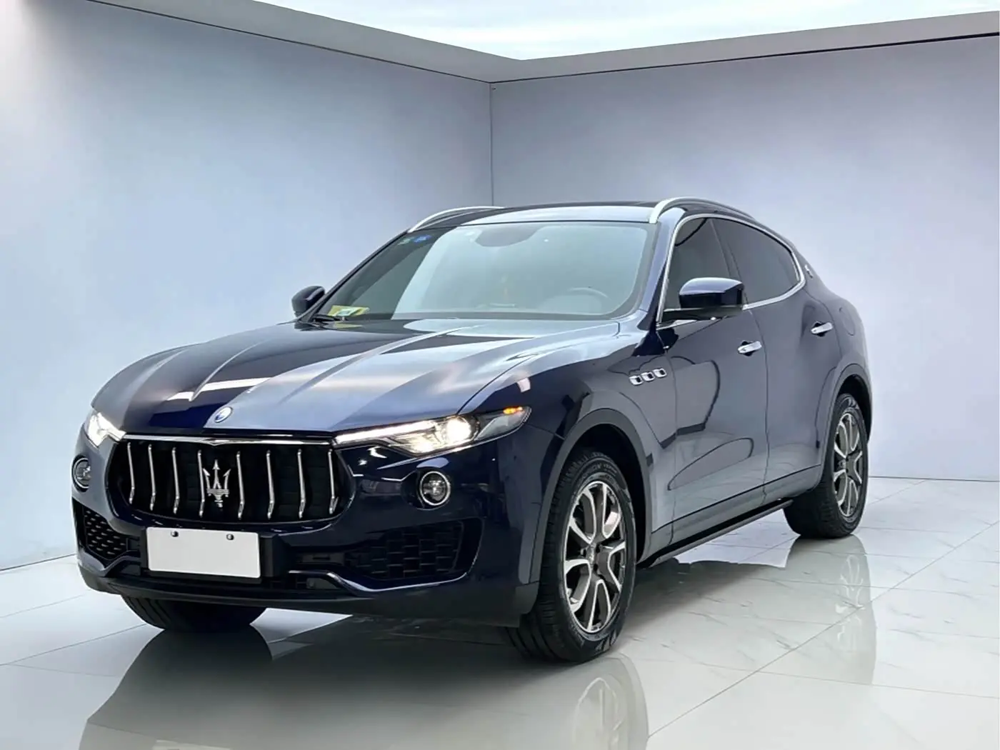 Maserati Levante 2019 — Фото 1/20