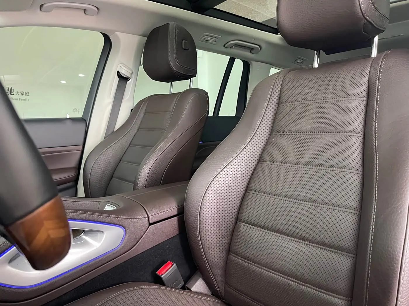 Mercedes-Benz GLS 2022 — Photo 18/20