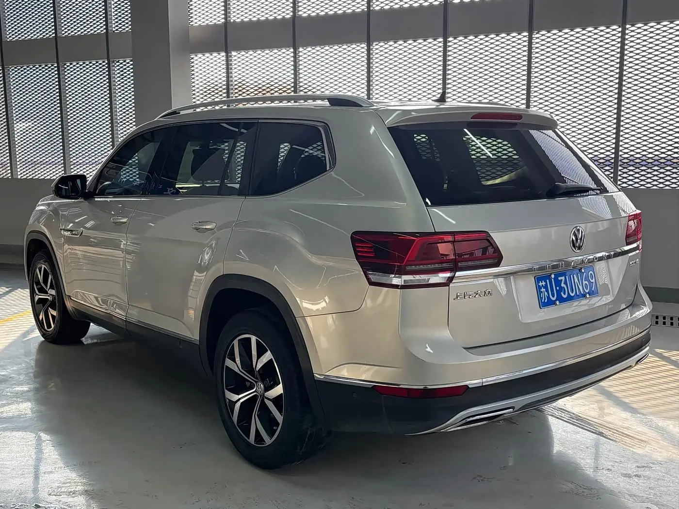 Volkswagen Teramont 2017 — Şəkil 12/15