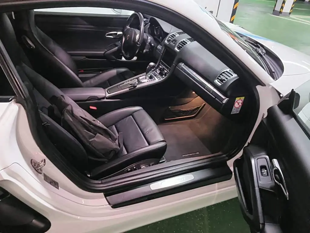 Porsche Cayman 2015 — Photo 11/14