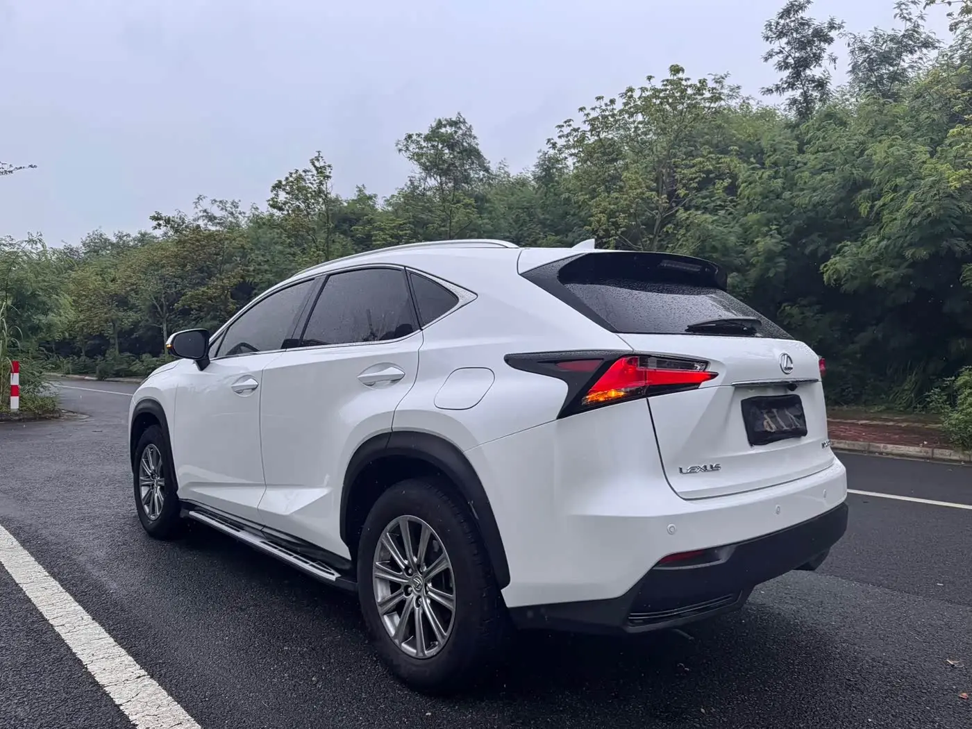 Lexus NX 2016 — Photo 13/16