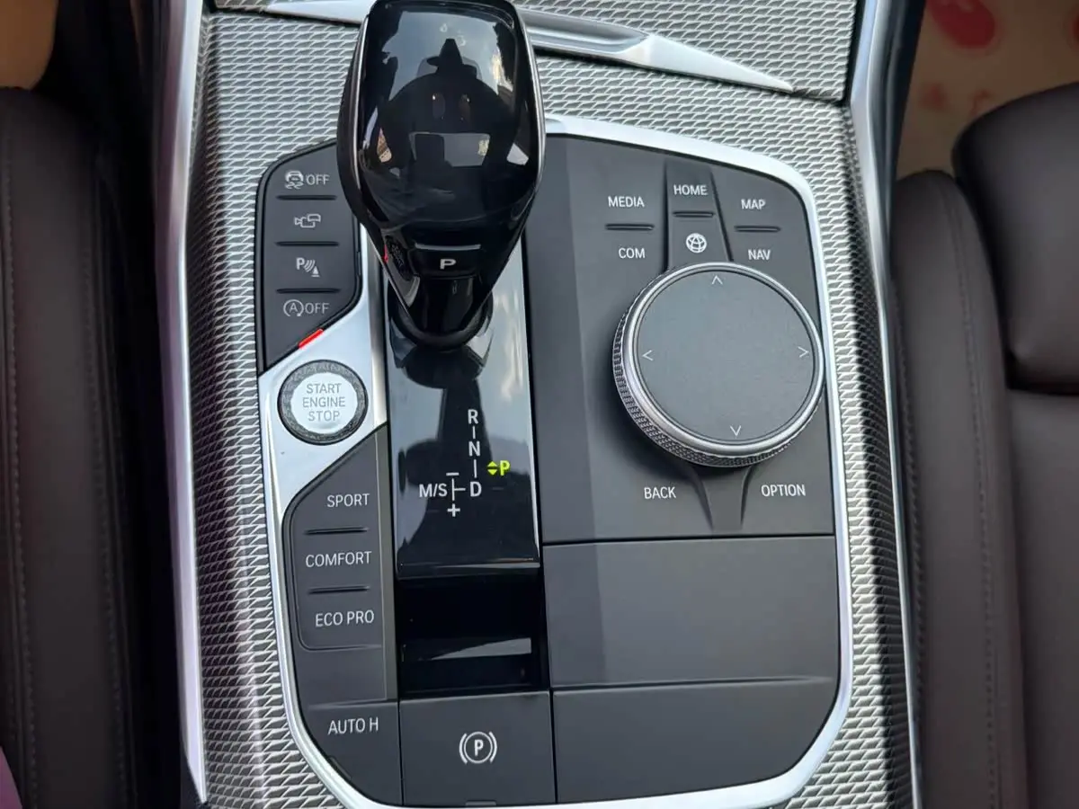 BMW 3 Series 2020 — Photo 18/20