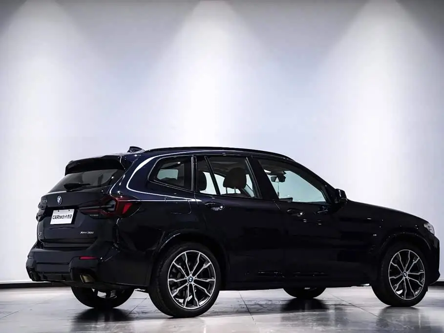 BMW X3 2023 — Photo 8/20