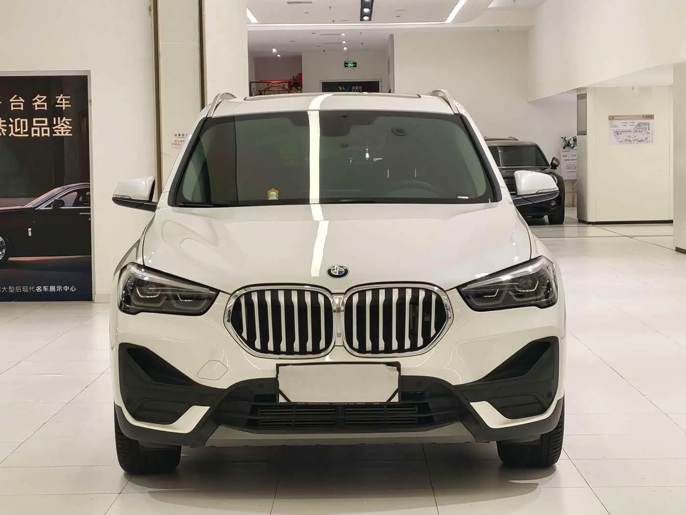 BMW X1 2021 — Фото 2/14
