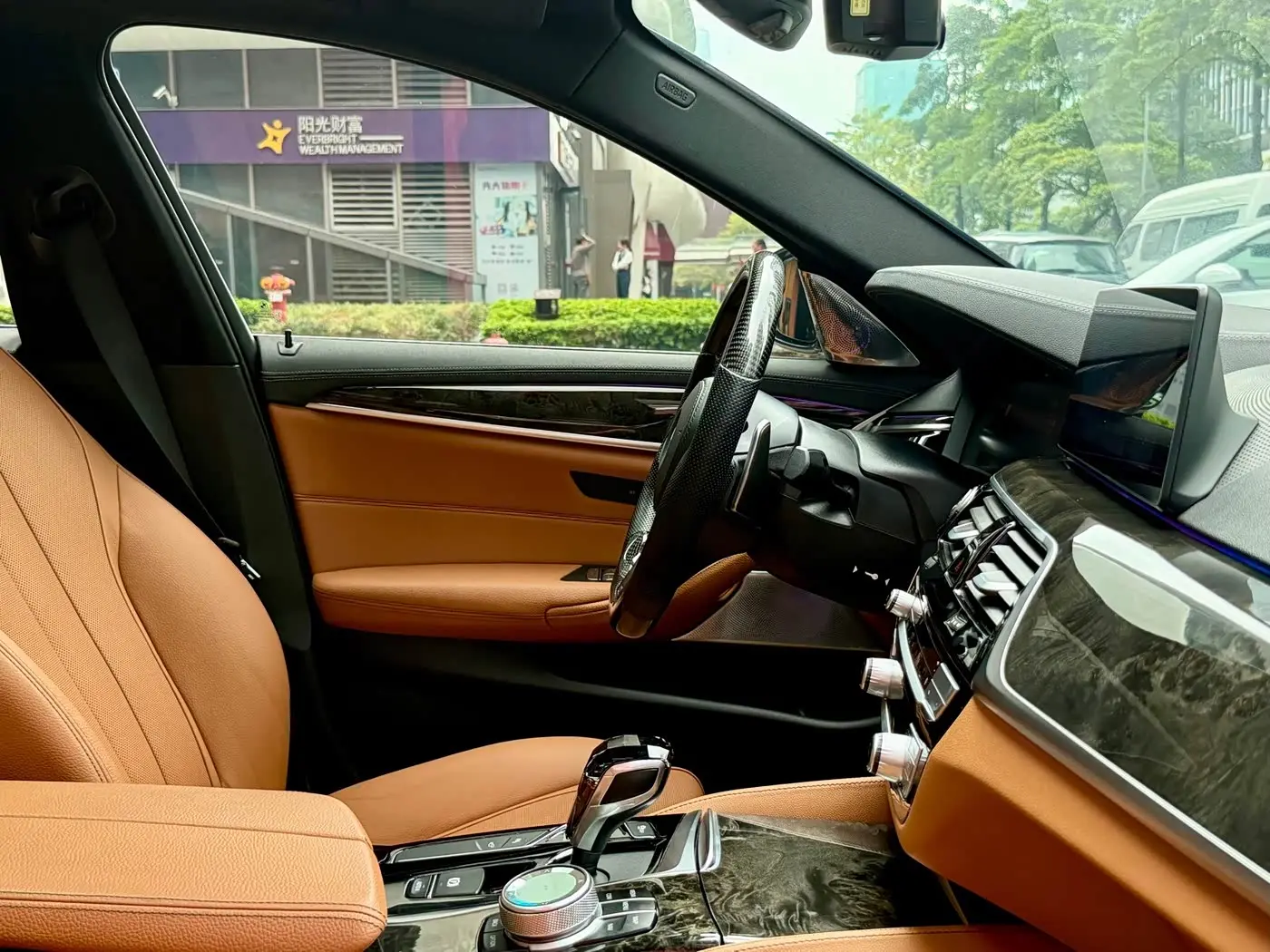 BMW 5 Series 2020 — Photo 14/20