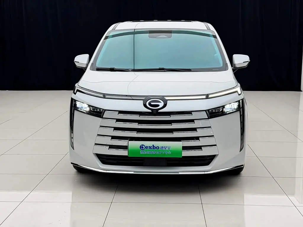 GAC Trumpchi Trumpchi E8 NEV 2024 — Фото 2/16