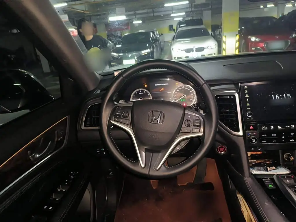 Honda UR-V 2018 — Фото 6/20