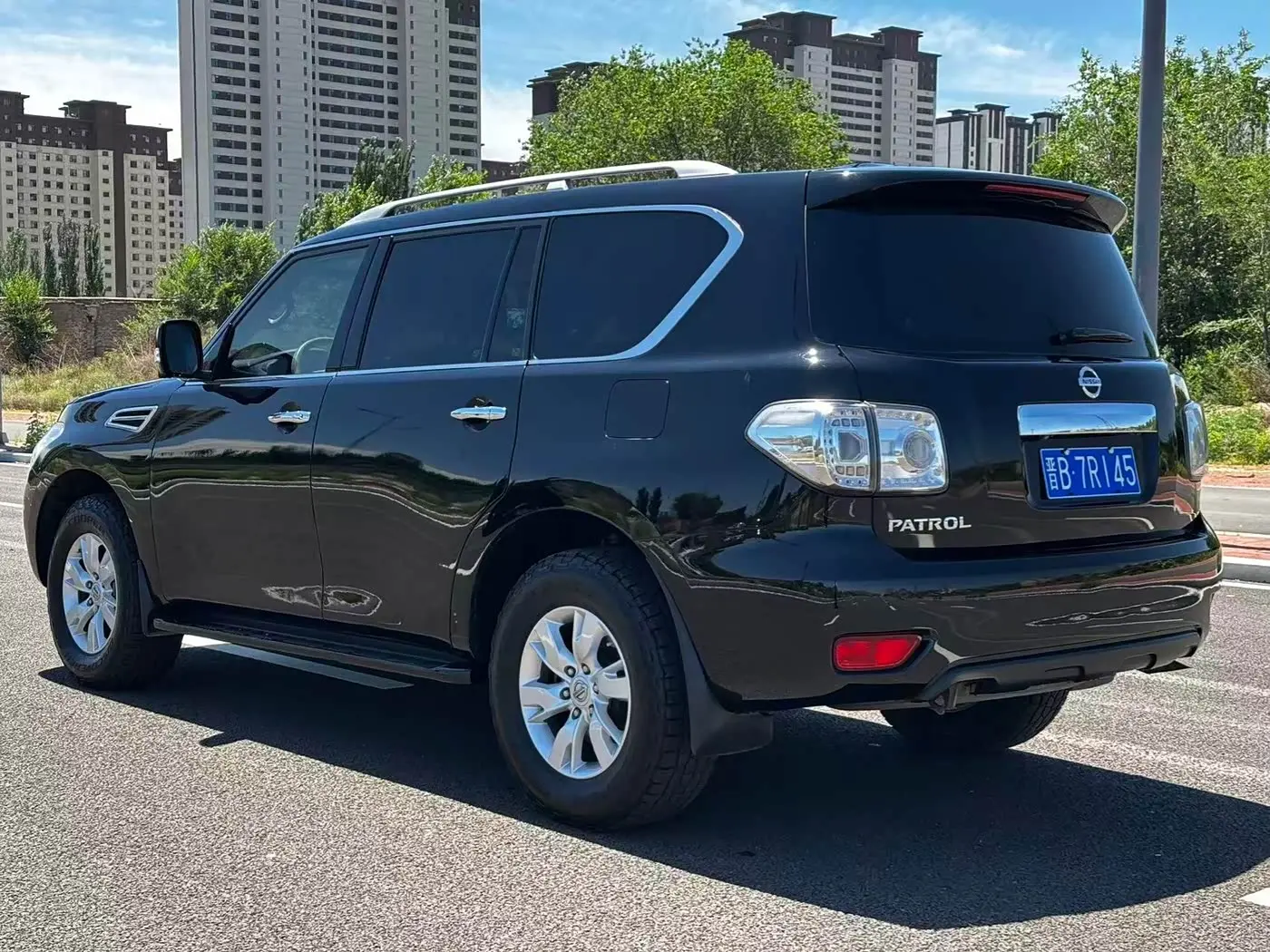 Nissan Patrol 2015 — Şəkil 7/10