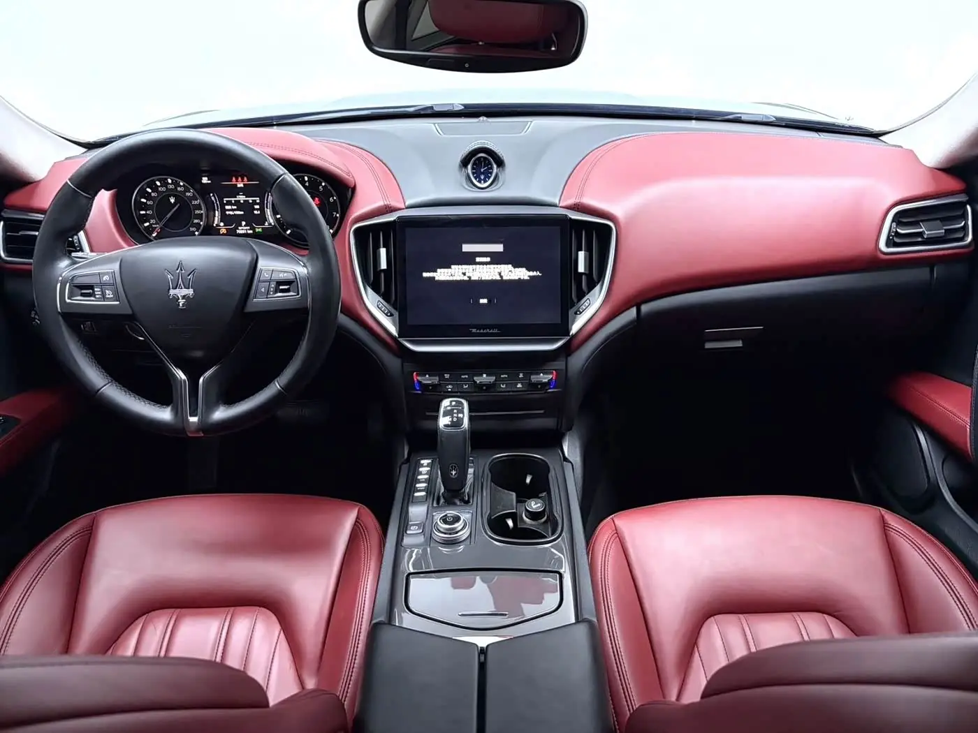 Maserati Ghibli 2021 — Şəkil 8/19