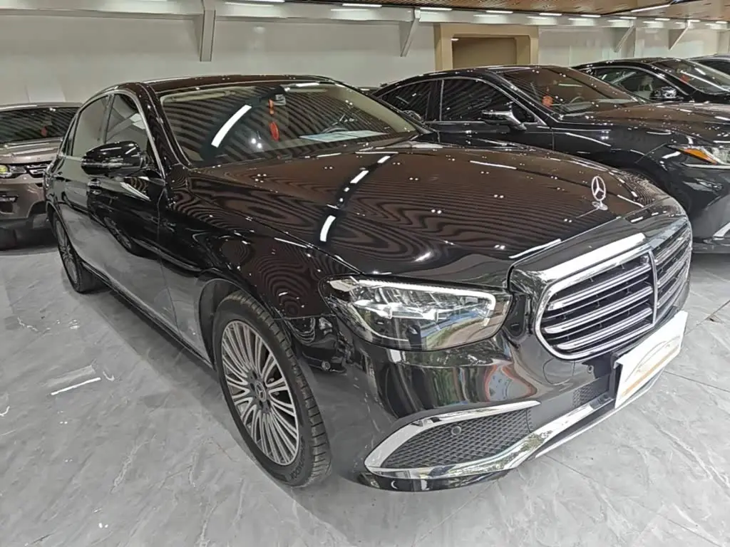 Mercedes-Benz E-Class 2023 — Фото 4/20