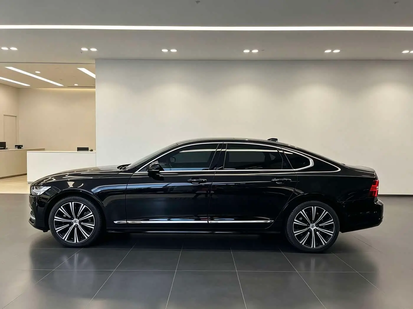 Volvo S90 2024 — Photo 7/14