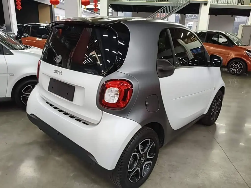 smart fortwo 2019 — Фото 7/20