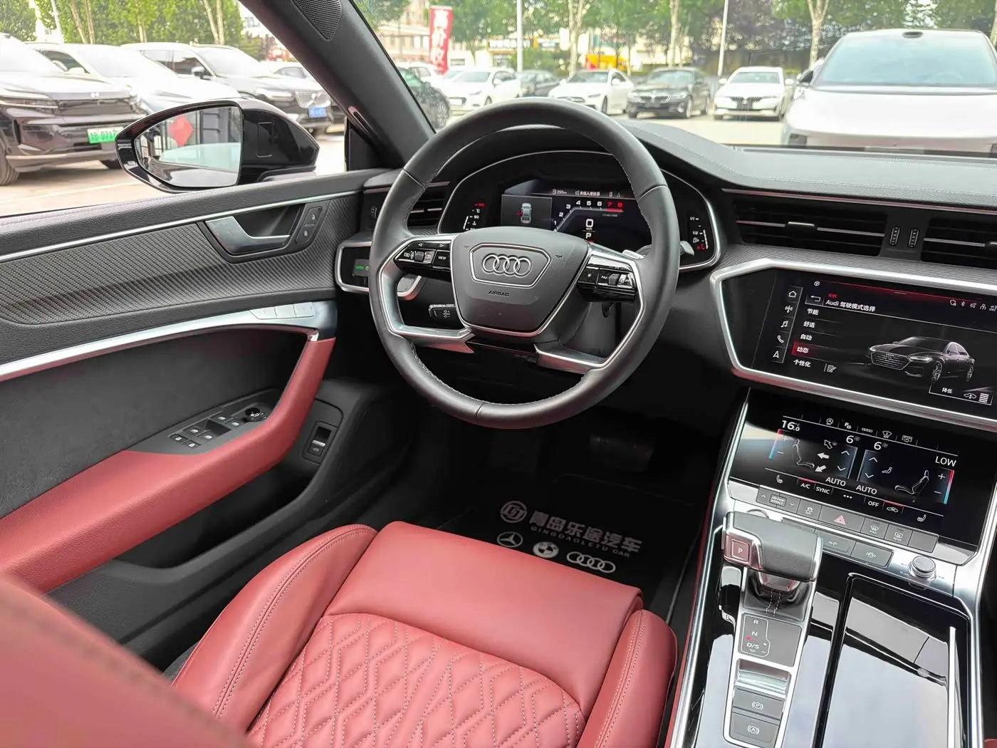 Audi A7L 2024 — Фото 11/18