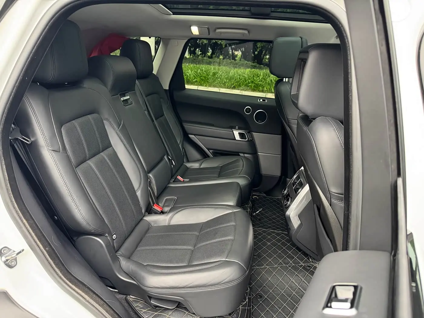 Land Rover Range Rover Sport 2018 — Фото 12/12