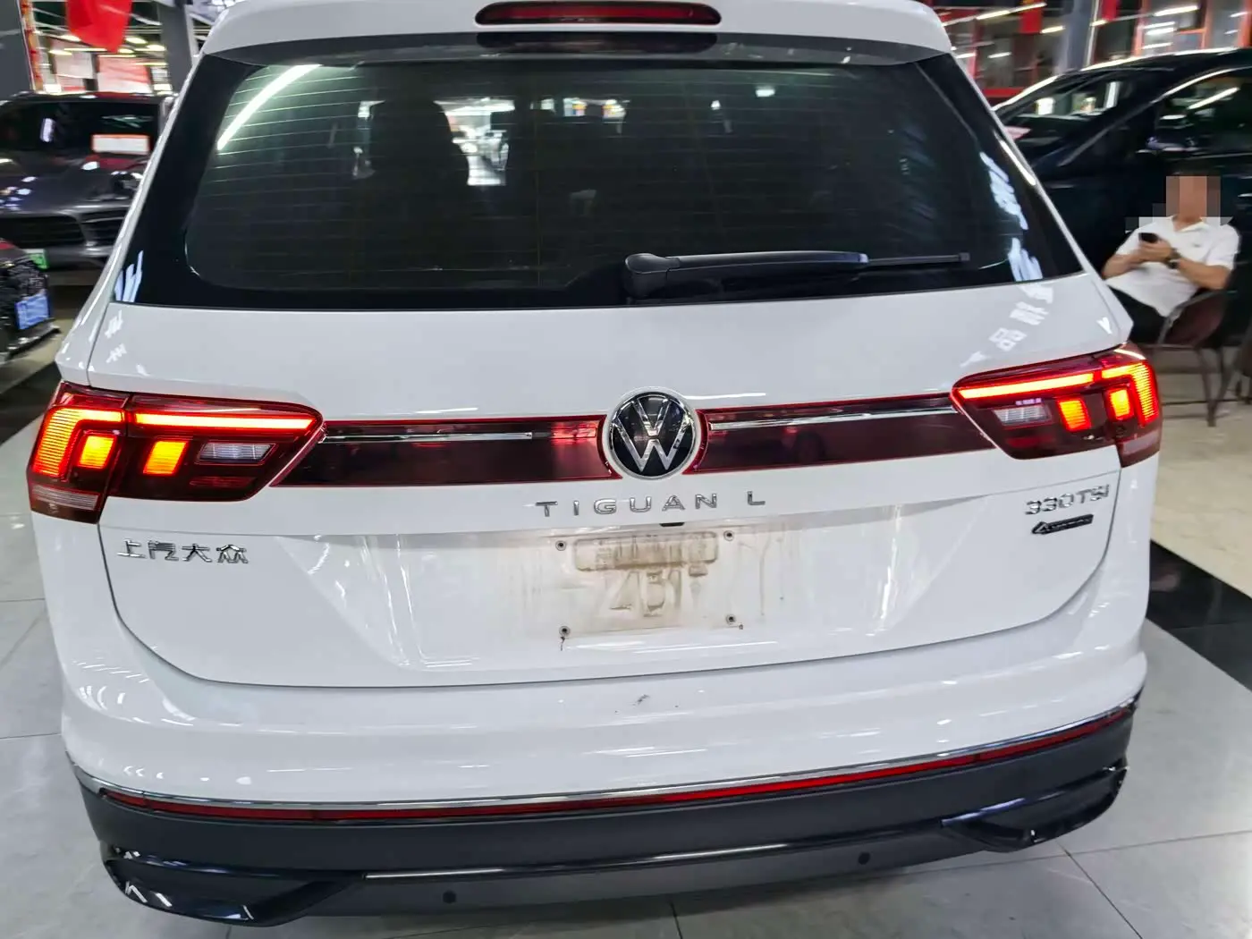 Volkswagen Tiguan L 2024 — Фото 5/12