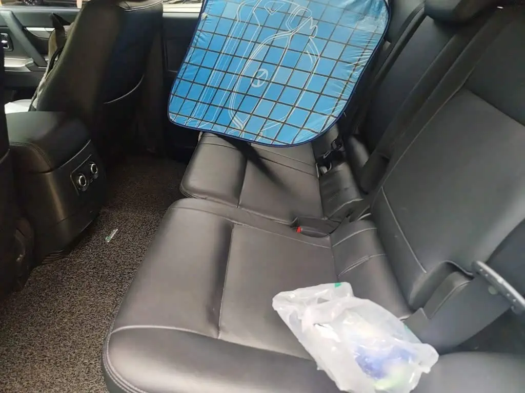 Mitsubishi Pajero 2017 — Photo 15/20