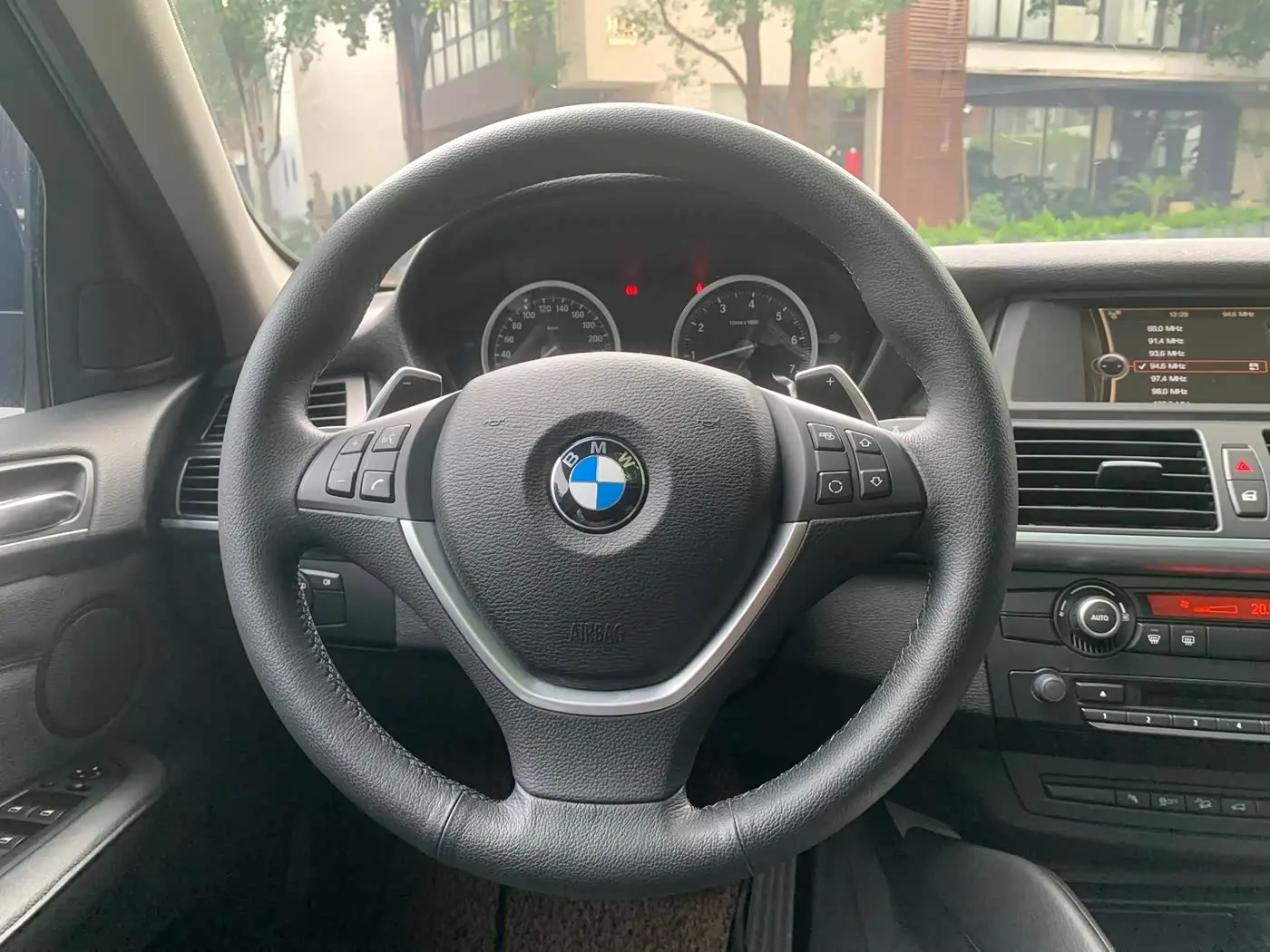 BMW X6 2015 — Photo 10/20