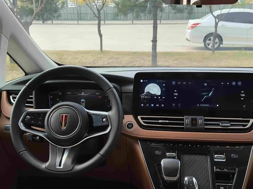 Hongqi HQ9 PHEV 2026 — Şəkil 7/20