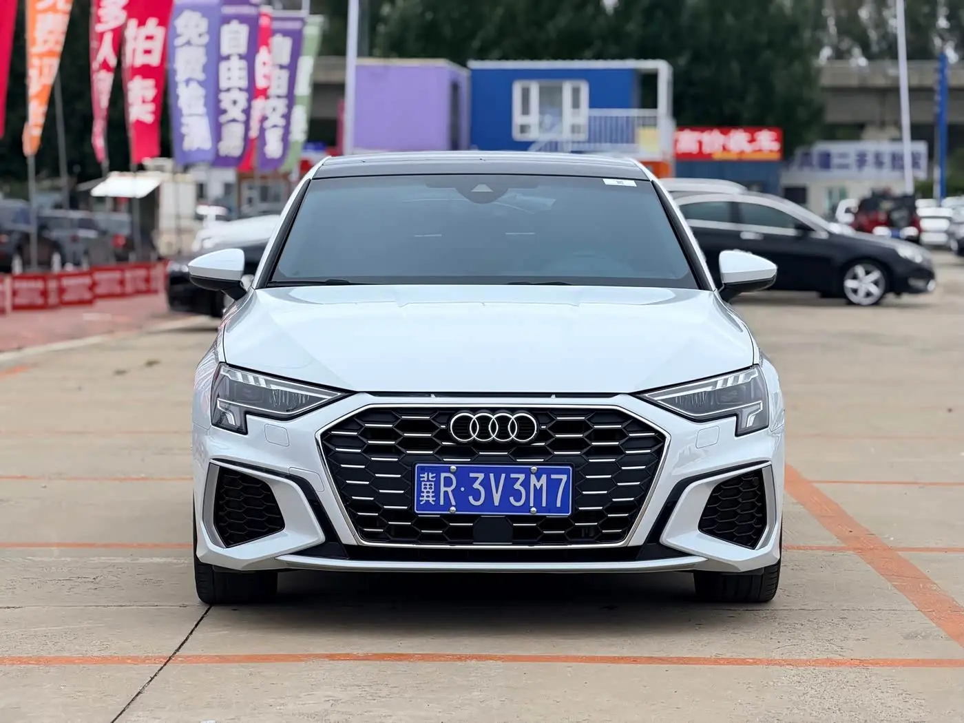 Audi A3 2023 — Photo 2/13