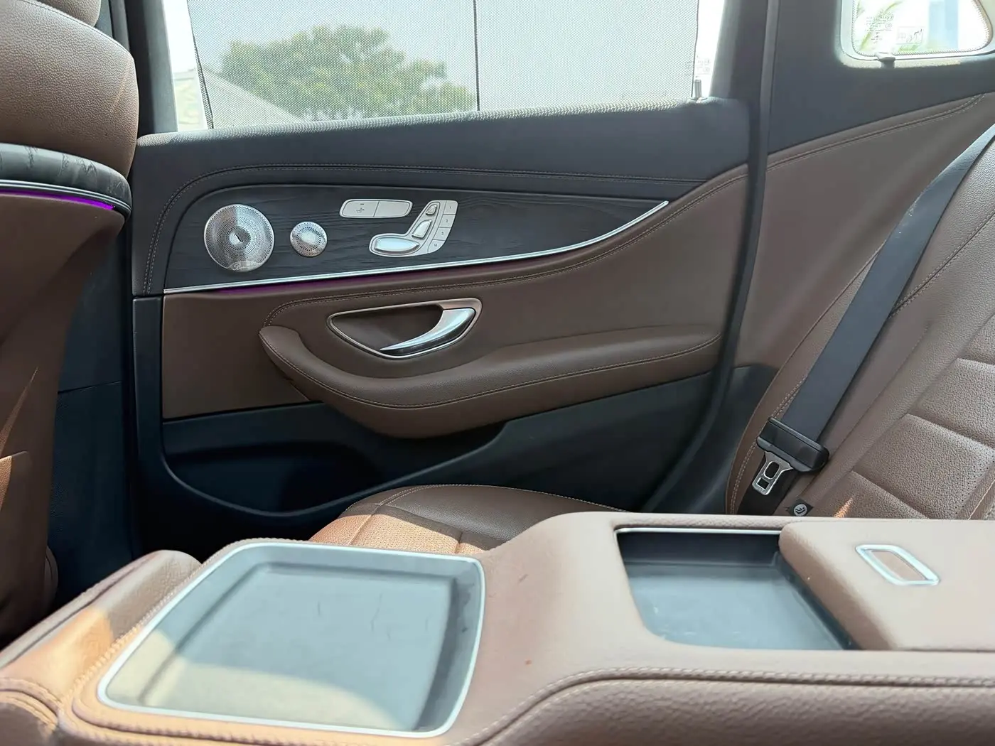 Mercedes-Benz E-Class 2021 — Photo 15/18