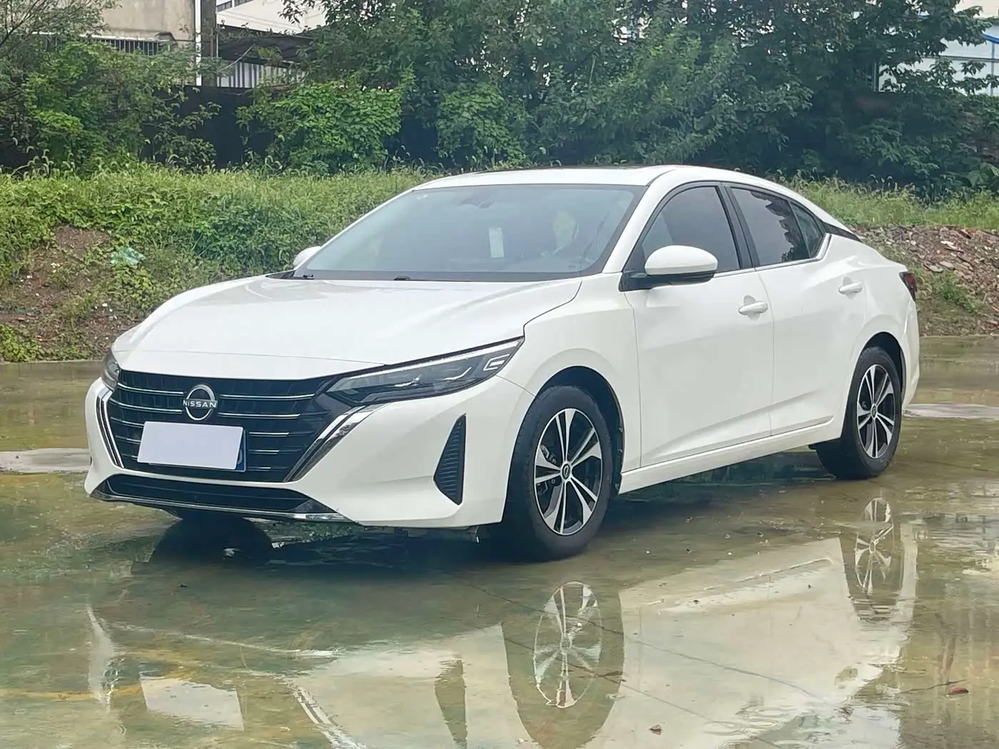 Nissan Sylphy 2024 — Фото 1/9