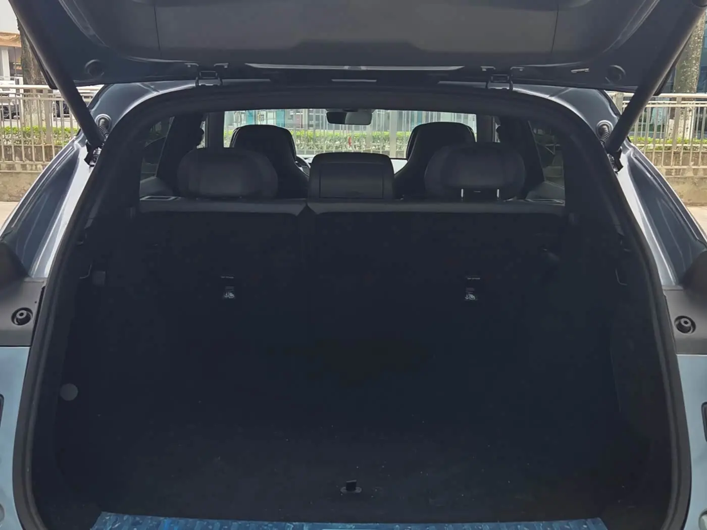 Lynk & Co 08 EM-P 2025 — Photo 8/12