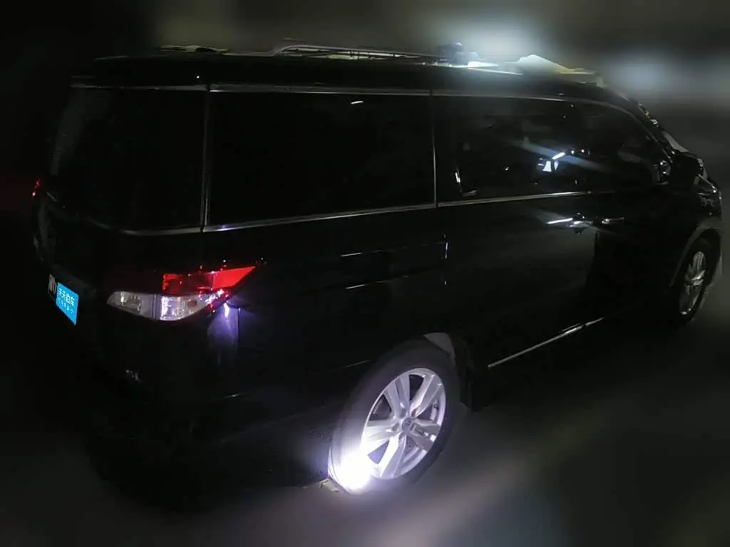 Nissan Quest 2013 — Şəkil 5/15