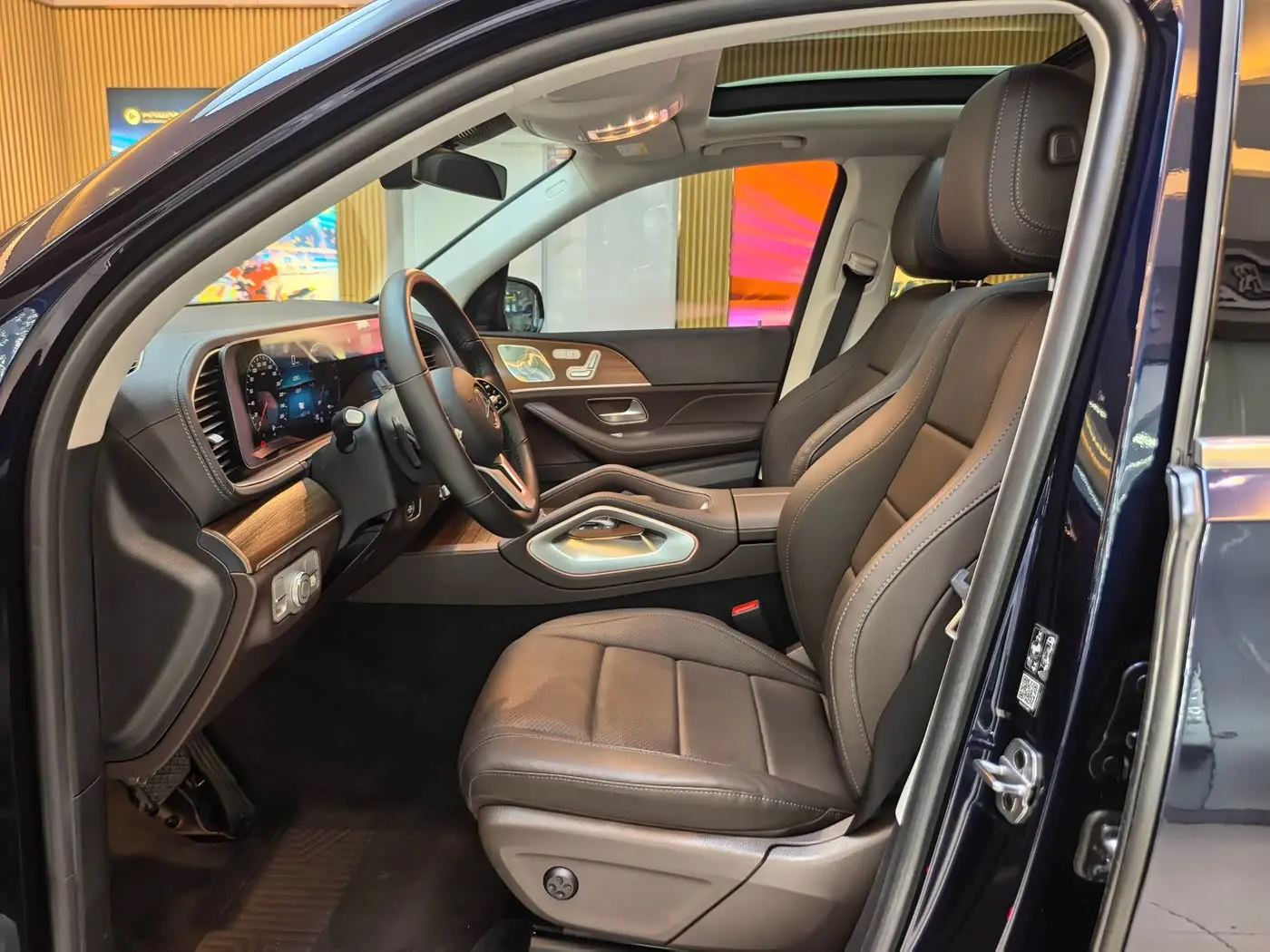 Mercedes-Benz GLE New Energy 2021 — Photo 11/20