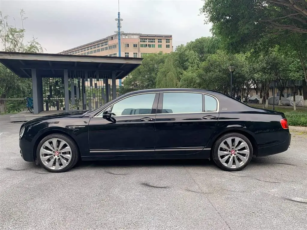 Bentley Flying Spur 2012 — Şəkil 7/20