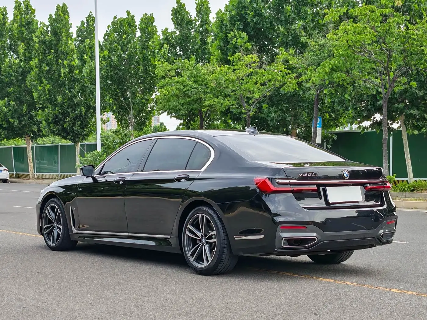 BMW 7 Series 2021 — Photo 10/20