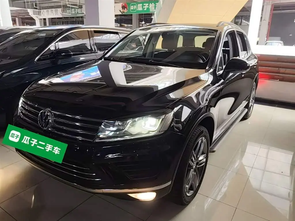 Volkswagen Touareg 2018 — Photo 1/20