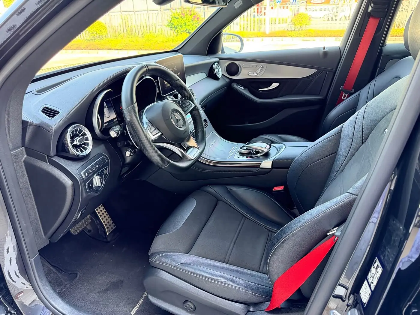 Mercedes-Benz GLC AMG 2019 — Фото 9/14