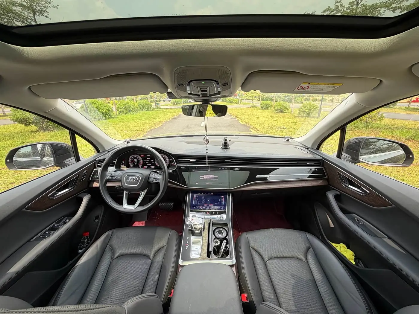 Audi Q7 2024 — Photo 6/9