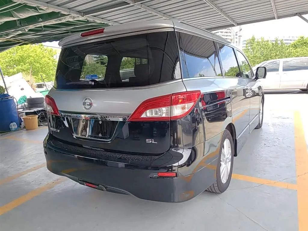 Nissan Quest 2017 — Фото 7/20