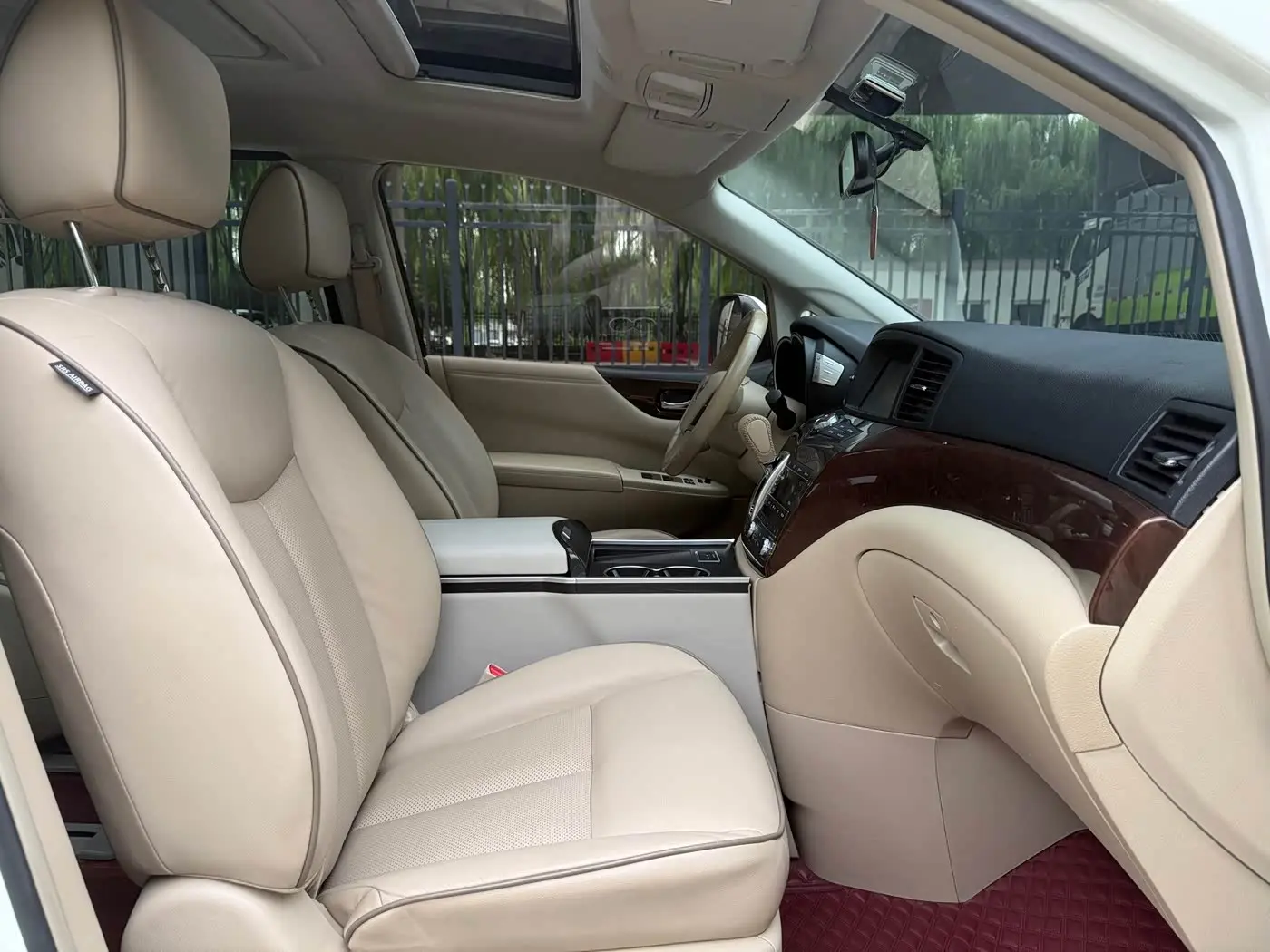 Nissan Quest 2018 — Şəkil 10/11
