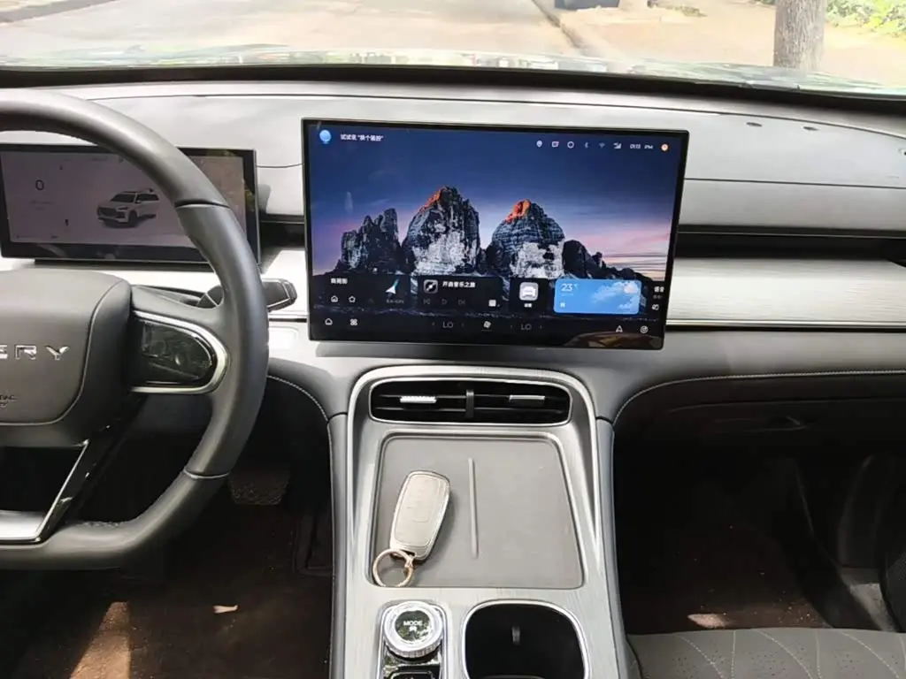 Chery Tiggo 8 PLUS 2025 — Фото 9/20