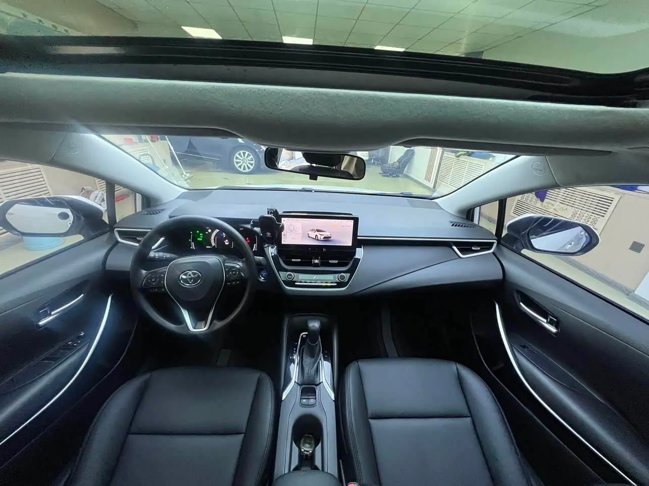 Toyota Corolla 2023 — Şəkil 6/19