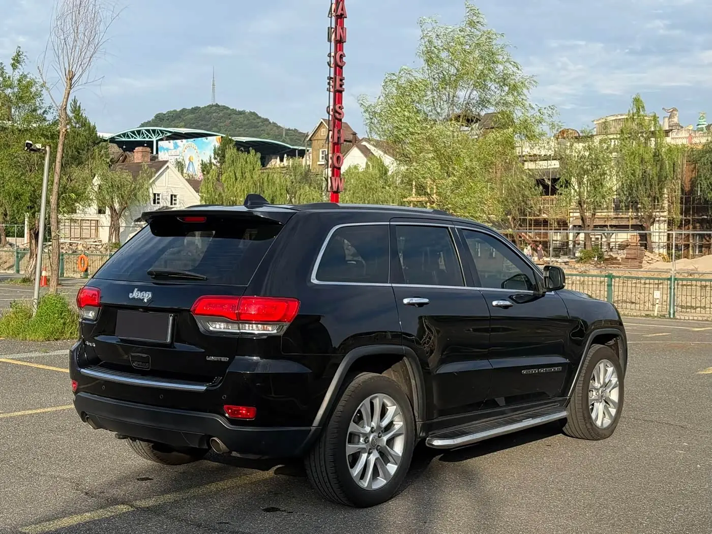 Jeep Grand Cherokee 2017 — Photo 3/15