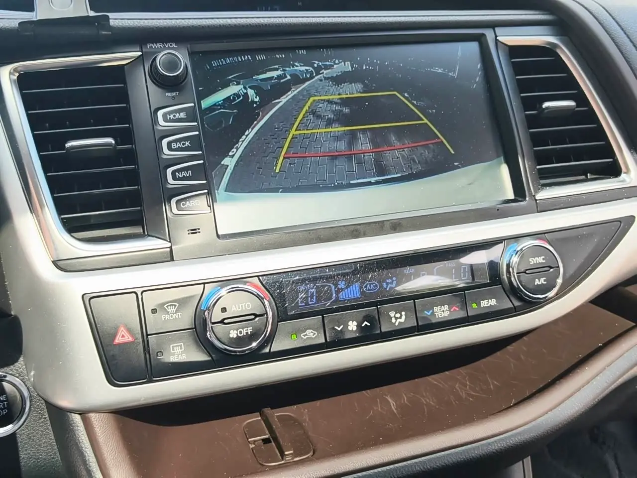 Toyota Highlander 2019 — Фото 19/20