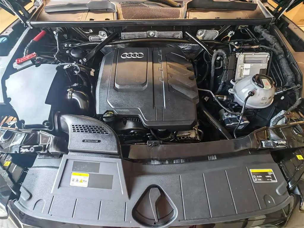 Audi Q5L Sportback 2023 — Photo 2/17