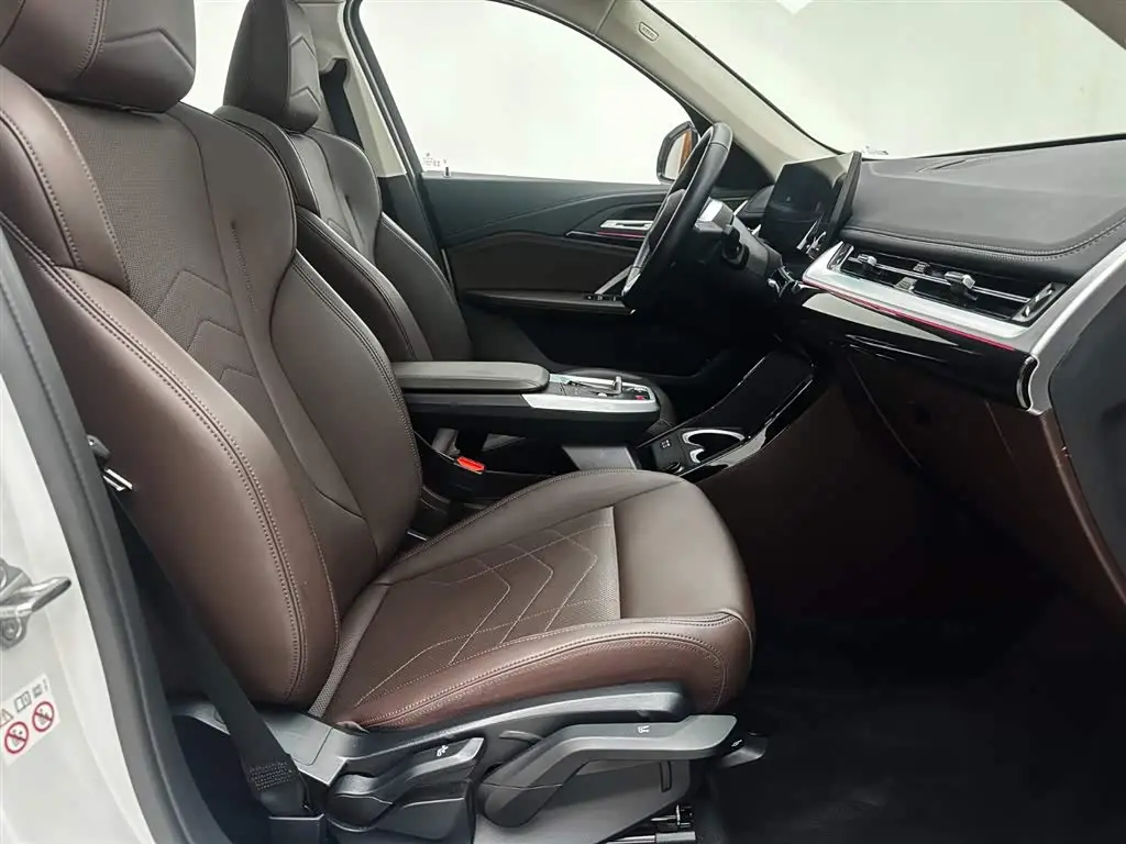 BMW X1 2023 — Şəkil 12/20