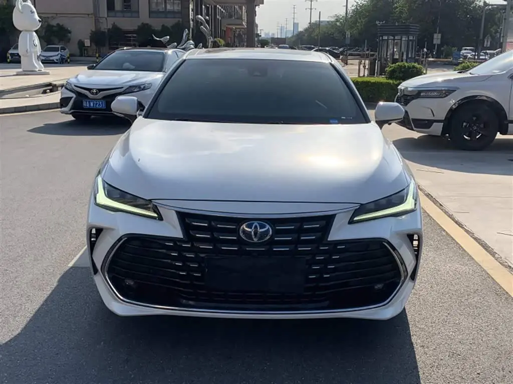 Toyota Avalon 2024 — Photo 2/9
