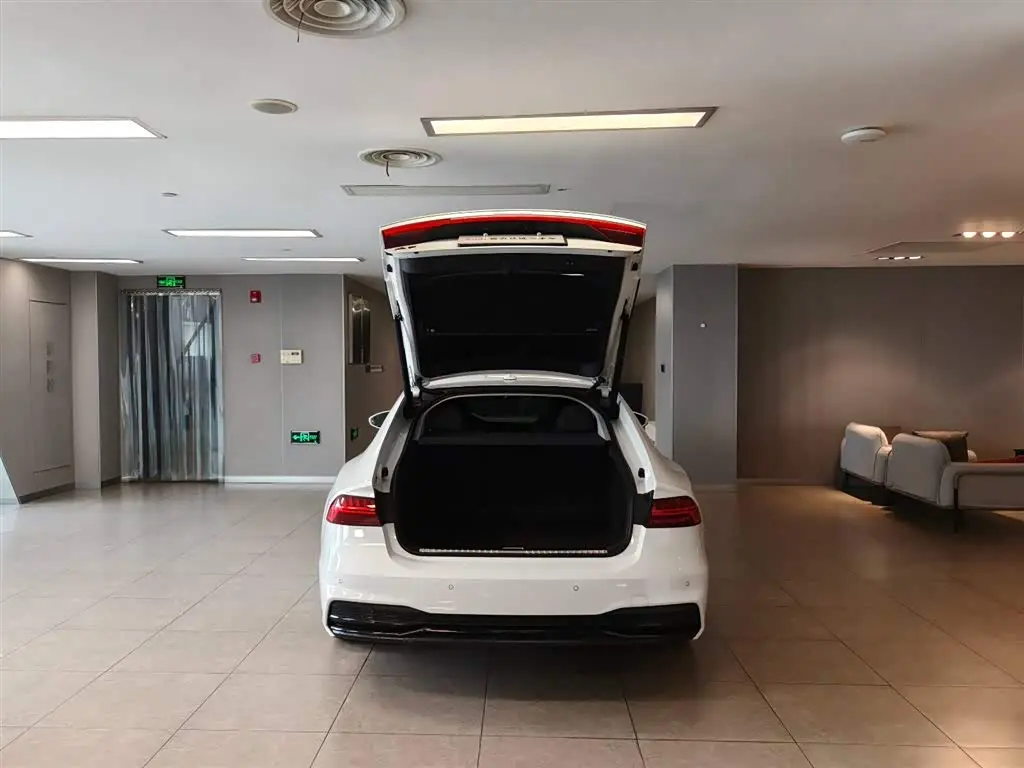 Audi A7 2025 — Photo 6/20