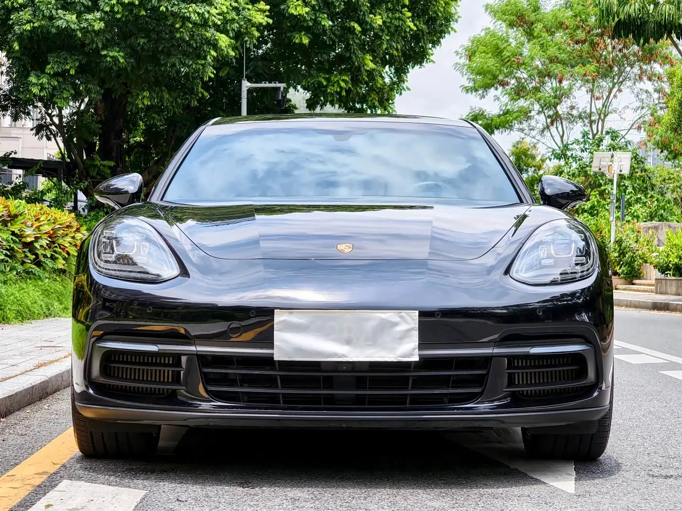 Porsche Panamera 2019 — Photo 2/20