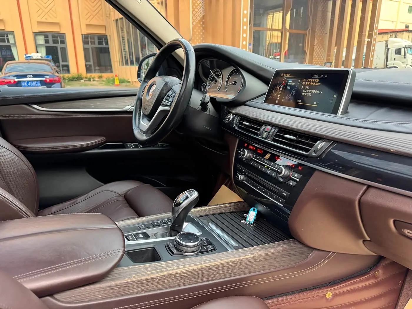 BMW X5 2014 — Photo 12/20