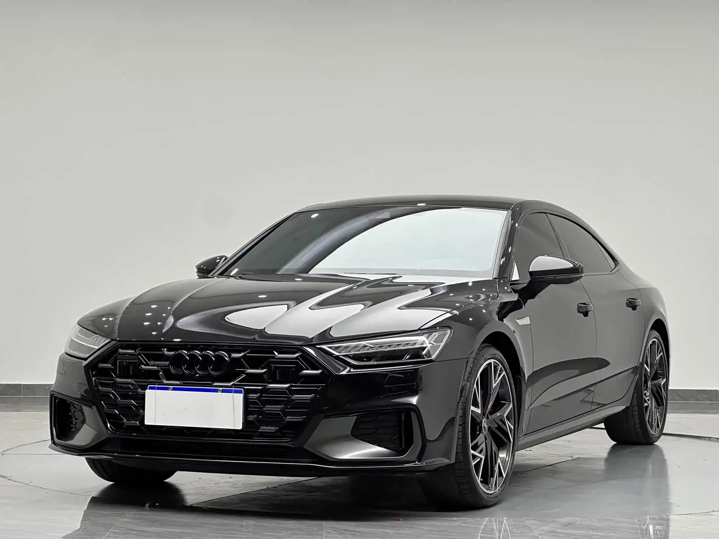 Audi A7L 2026 — Photo 1/20