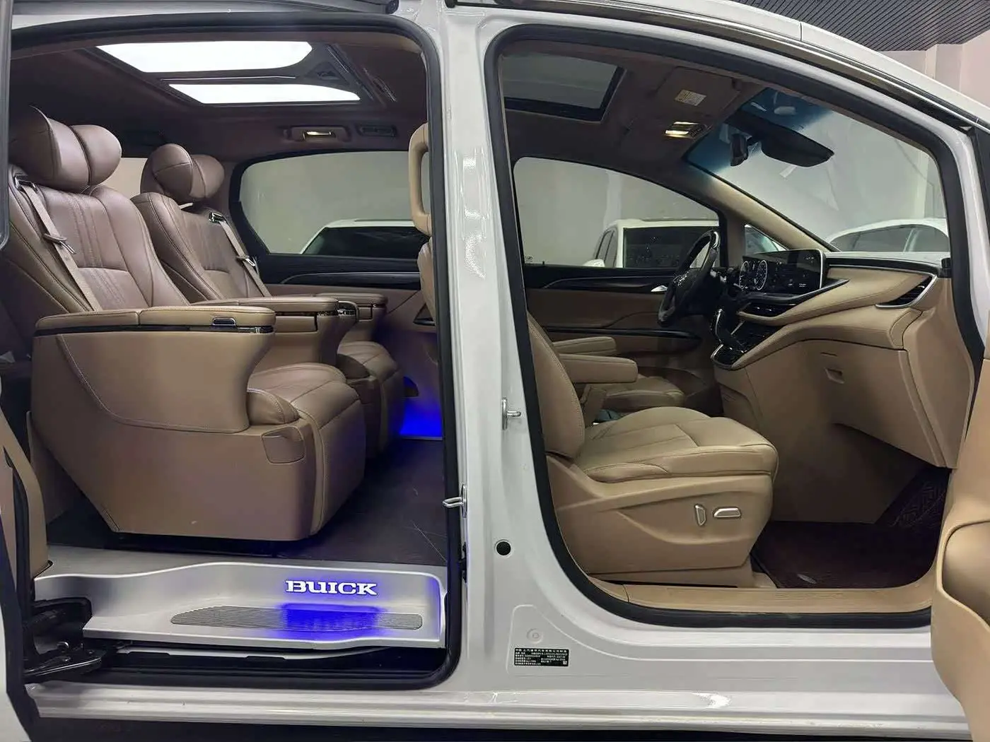 Buick GL8 2021 — Şəkil 11/16