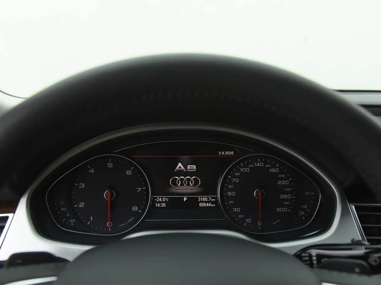 Audi A8 2013 — Photo 14/16